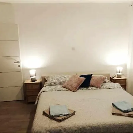 Mazi Apartment