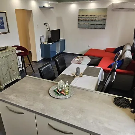 Mazi Apartment