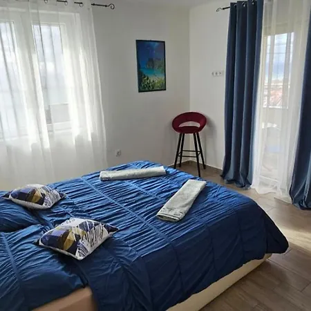 Apartment Mazi *